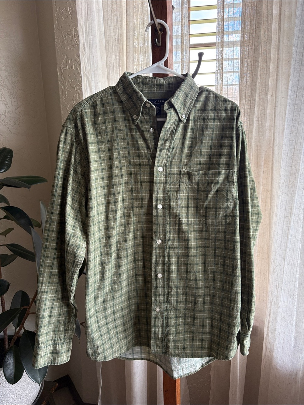 Men's Green Plaid Button-Down Shirt - Casual Everyday Style